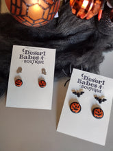 Load image into Gallery viewer, Sml Pumpkin and Ghost Stud Pack